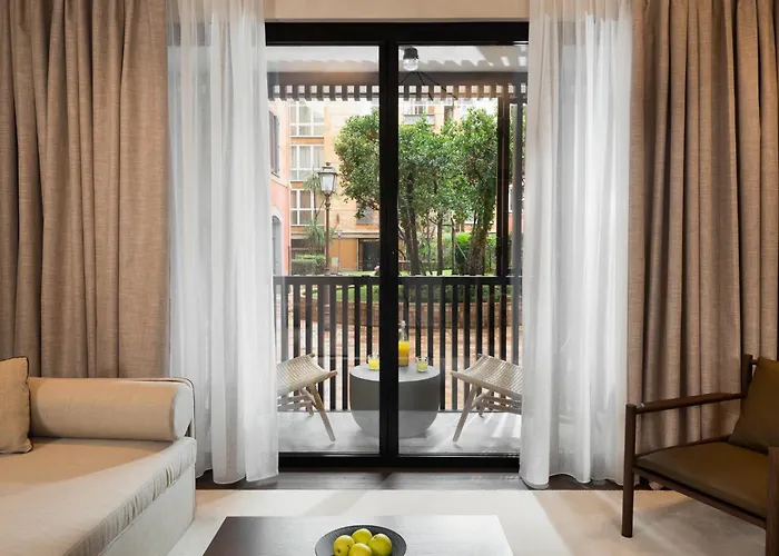 Master Trevi Aparthotel 4*